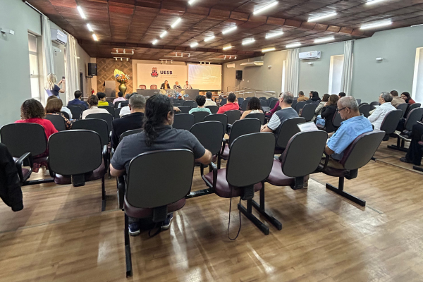 Seminário aborda estratégias para Pós-Graduação no quadriênio 2025-2028